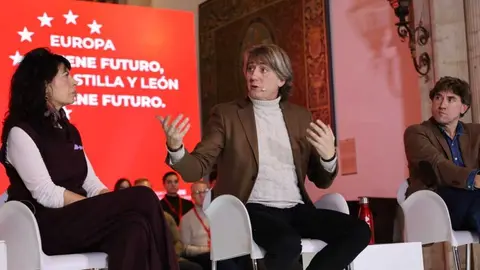 Carlos Martínez y Ana Redondo en el acto de clausura de la primera jornada de la Escuela de Gobierno del PSOECyL