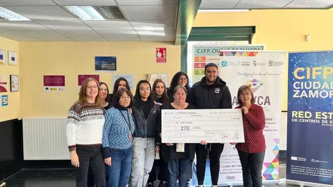 Alumnos FP Ciudad de Zamora  Zamora donan AZAYCA
