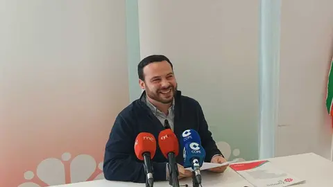 Eloy Tomé presenta las enmiendas a los Presupuestos en la sede de Zamora Sí