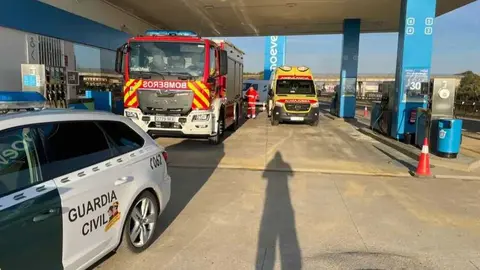  incendio en el cuadro eléctrico de la gasolinera de San Esteban del Molar (2)