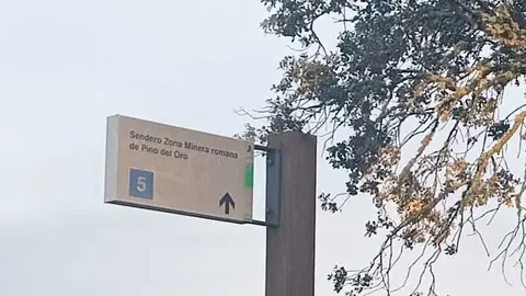 Señalización sendero en Pino del Oro.j4pg