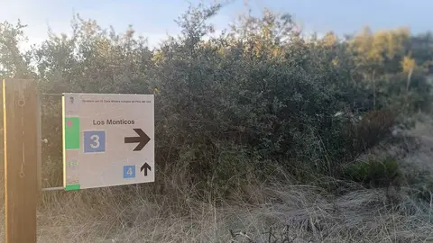 Señalización sendero en Pino del Oro.j5pg