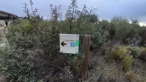 Señalización sendero en Pino del Oro