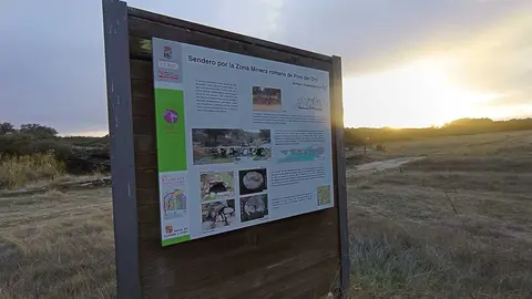 Panel explicativo en Pino del Oro