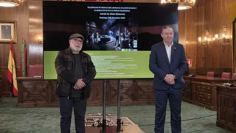 Jornadas de producción artesanal de aceite de oliva y elaboración de pan en horno tradicional en Latedo