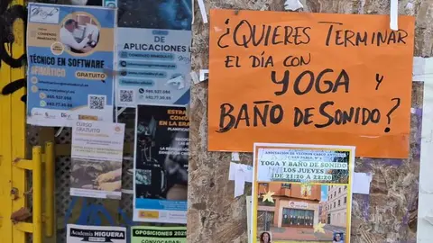 Anuncio de baño de sonido en una calle de Zamora