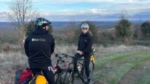 Medios4 Cicloturismo Iberlobo