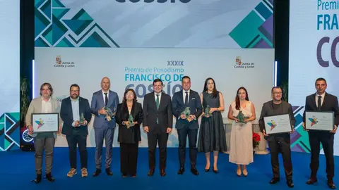 Foto de familia de los XXXIX Premio Cossío