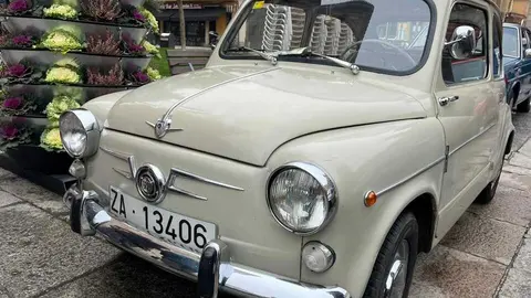 Vehículos clásicos III Día del Guardia Urbano _13