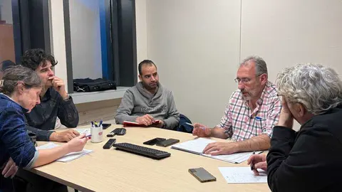 Reuni&oacute;n de IU Castilla y Le&oacute;n con trabajadores de Telef&oacute;nica