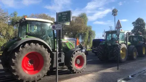 Tractores en Bruselas. Foto qcom.es