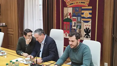 Reuni&oacute;n con los medios