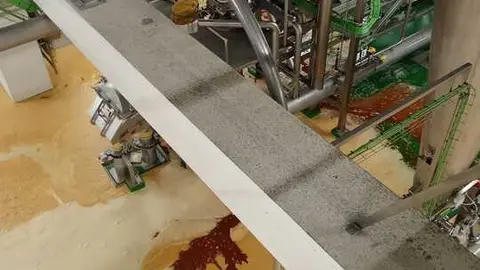 Estado de la f&aacute;brica tras el incendio