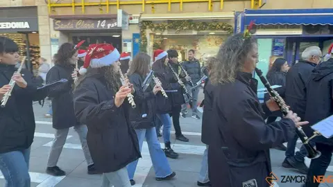 pasacalles protagonizado por la Banda de M&uacute;sica Maestro Nacor Blanco_12