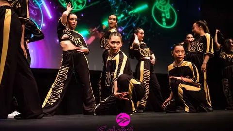 Sals&oacute;n Dance  (4)