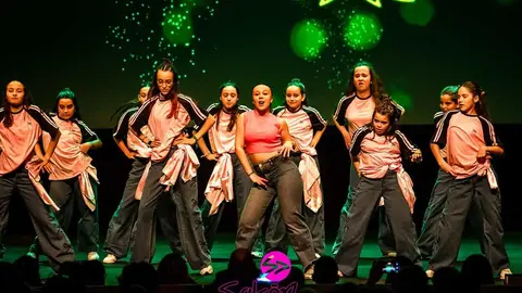 Sals&oacute;n Dance  (5)