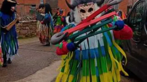 Los Carucheros de Sesn&aacute;ndez de T&aacute;bara 