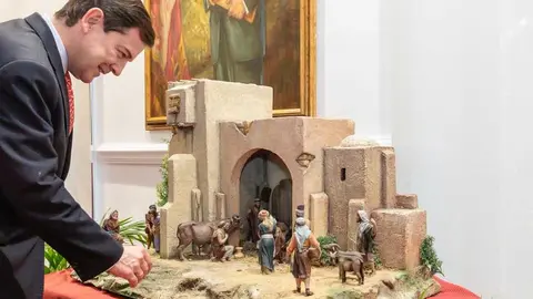 Ma&ntilde;ueco junto al Bel&eacute;n de la Morana