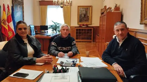 Javier Fa&uacute;ndez primeras reuniones con alcaldes 2026