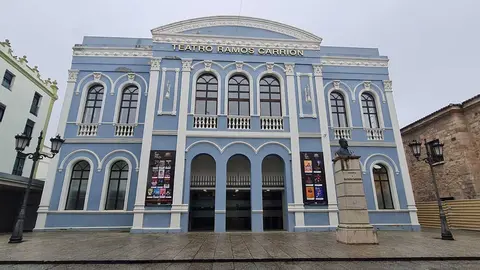 Teatro Ramos Carri&oacute;n