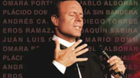 Uno de los discos de Julio Iglesias. Foto p&aacute;gina oficial del cantante