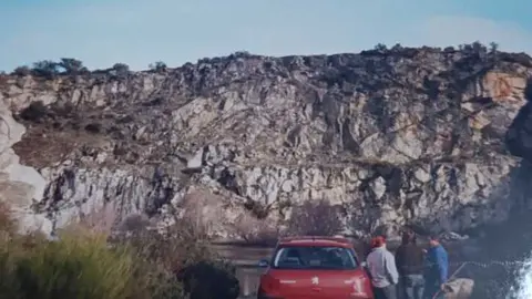 Vecinos de Castro en la cantera en los a&ntilde;os 90