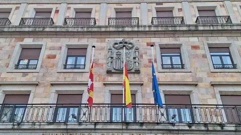 Bandeas a media asta Subdelegaci&oacute;n del Gobierno en Zamora