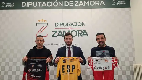 El diputado de Juventud y Deportes recibe al ciclista zamorano Jos&eacute; Carlos &ldquo;Tapo&rdquo;