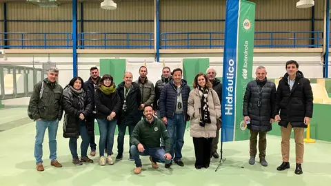 2026-01-26- Foto de familia -Visita al laboratorio de hidr&aacute;ulica de Iberdrola