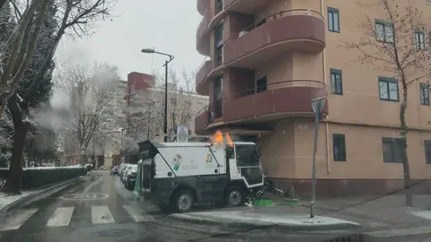 Barredora en una calle de Zamora