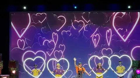 Lara Ok - Besos de Colores_16