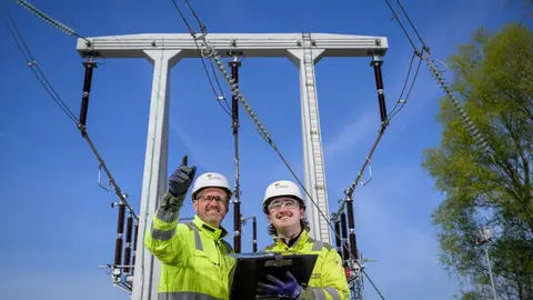 La electricidad distribuida por Iberdrola creci&oacute; un 7,5_ en 2025 por la mayor demanda y la electrificaci&oacute;n (2)