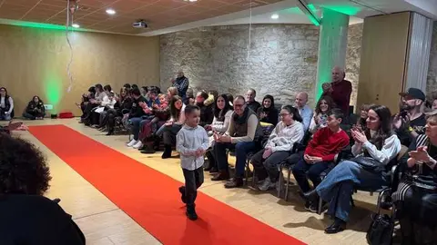 desfile de moda solidario en Zamora_23