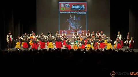 Do&ntilde;a Urraca, actuaci&oacute;n en el teatro Ramos Carri&oacute;n_7