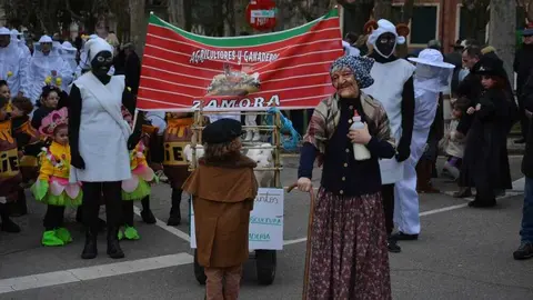 toro carnaval ni&ntilde;os desfile_98