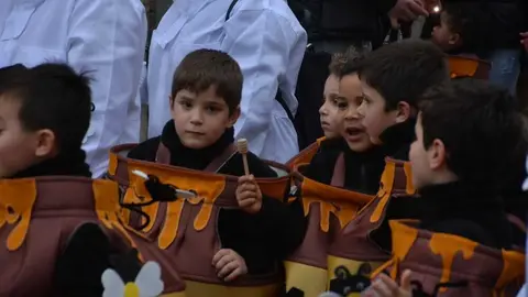 toro carnaval ni&ntilde;os desfile_111