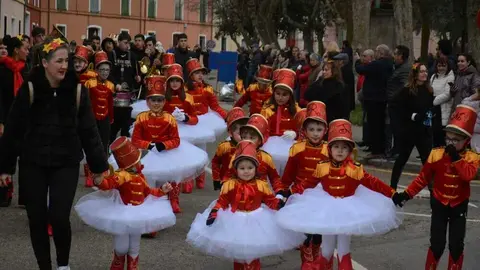 toro carnaval ni&ntilde;os desfile_153
