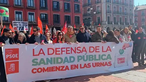 Zamora presente en la manifiestaci&oacute;n de la Sanidad en Valladolid  _29