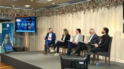 Reuni&oacute;n de empresas en Toro