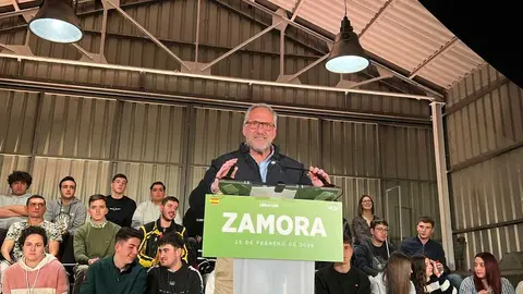 Mitin Vox Zamora Santiago Abascal y Carlos Poll&aacute;n _3