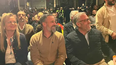 Mitin Vox Zamora Santiago Abascal y Carlos Poll&aacute;n _10