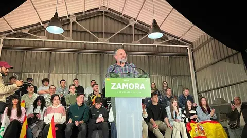 Mitin Vox Zamora Santiago Abascal y Carlos Poll&aacute;n _24