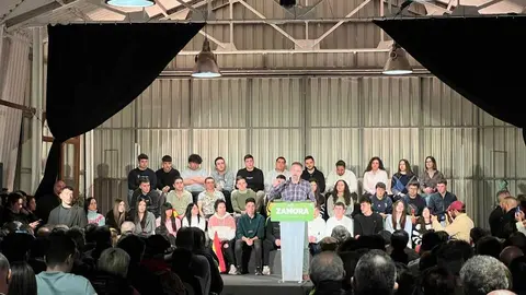 Mitin Vox Zamora Santiago Abascal y Carlos Poll&aacute;n _26