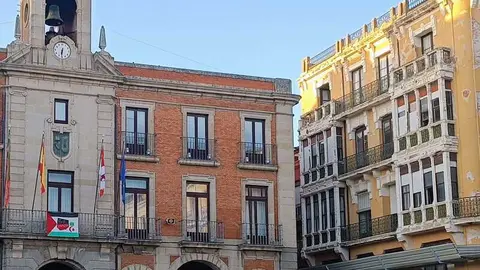 Bandera Saharaui en la balconada del Ayuntamiento de Zamora