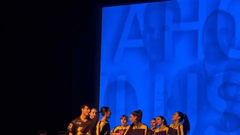 Actuaci&oacute;n de Sals&oacute;n