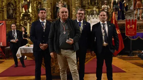 Nuevos Hermanos Cofrad&iacute;a del Silencio _40