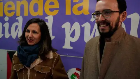 Miguel &Aacute;ngel Llamas y Ione Belarra PODEMOS