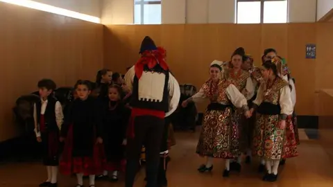 Festival Infantil de Folclore Do&ntilde;a Urraca