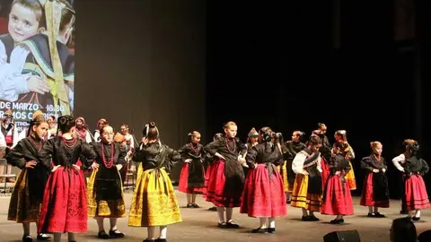 Festival Infantil de Folclore Do&ntilde;a Urraca_7