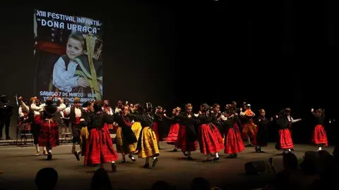 Festival Infantil de Folclore Do&ntilde;a Urraca_8